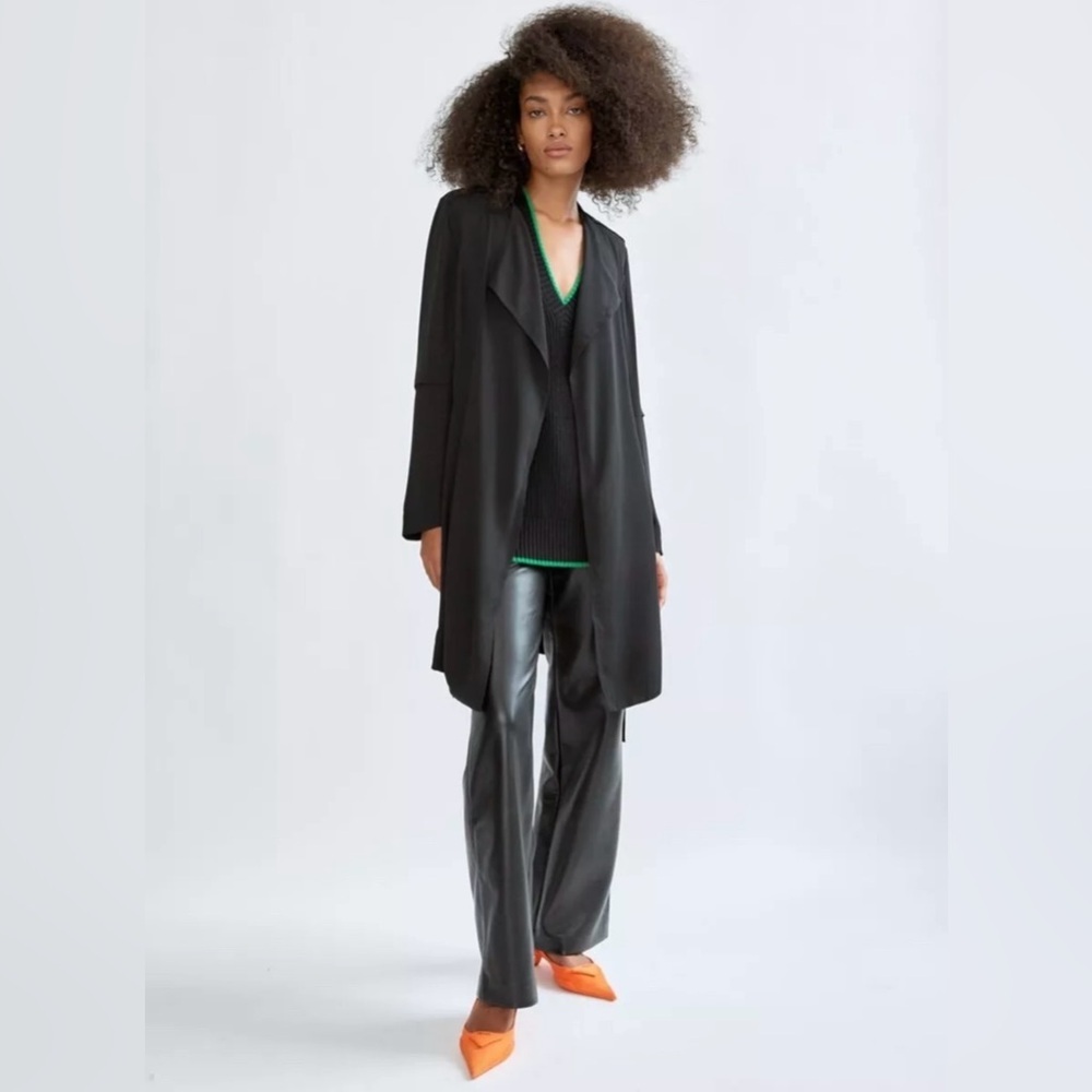 Aritzia Babaton - Flowy Trench Coat - Picture 6 of 15